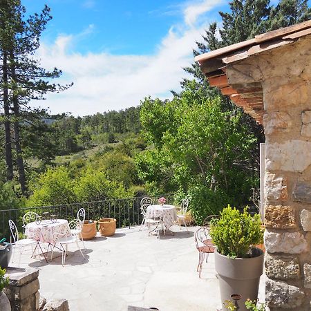 Apartament Chambre Familiale Avec Terrasse Aux Portes Du Verdon Trigance Zewnętrze zdjęcie