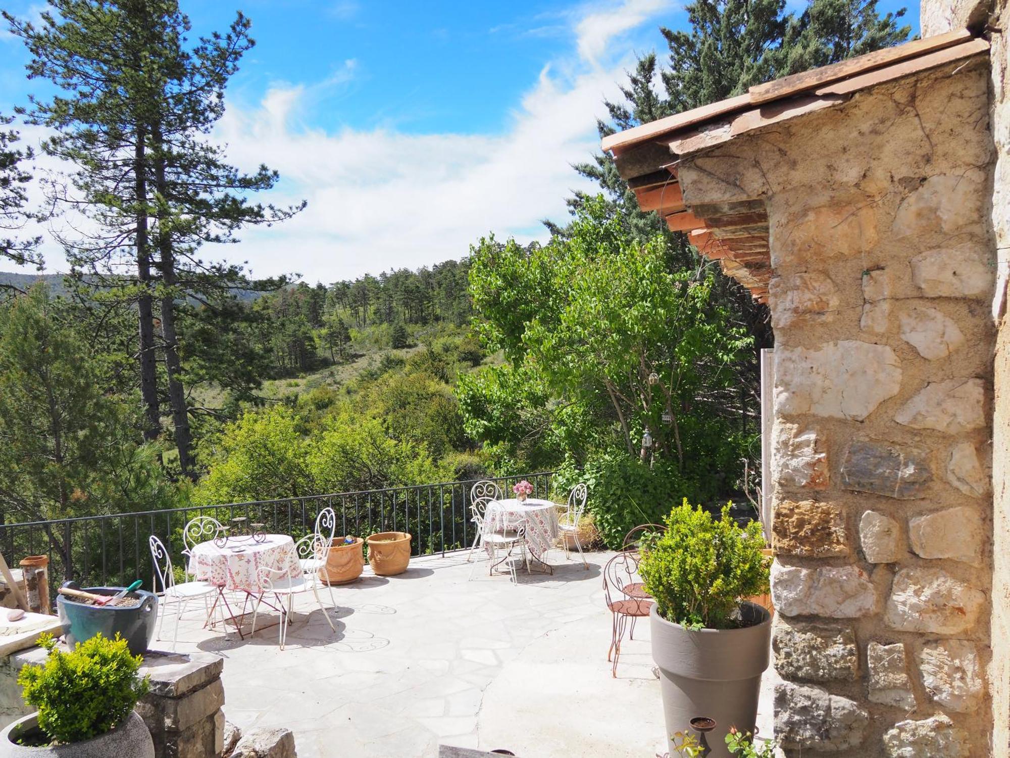 Apartament Chambre Familiale Avec Terrasse Aux Portes Du Verdon Trigance Zewnętrze zdjęcie
